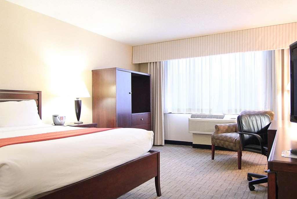 Ramada By Wyndham Minneapolis Airport - Eagan Phòng bức ảnh